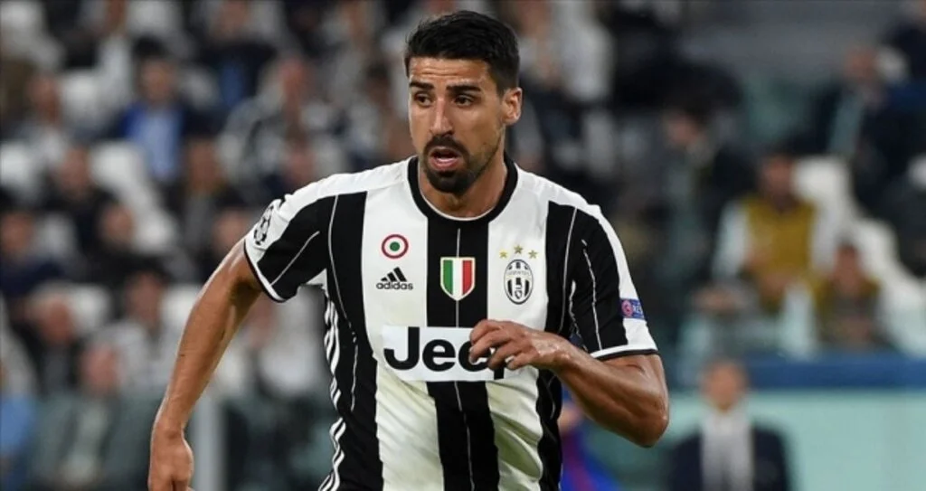 Juventuslu Khedira 3 ay futbol oynayamayacak
