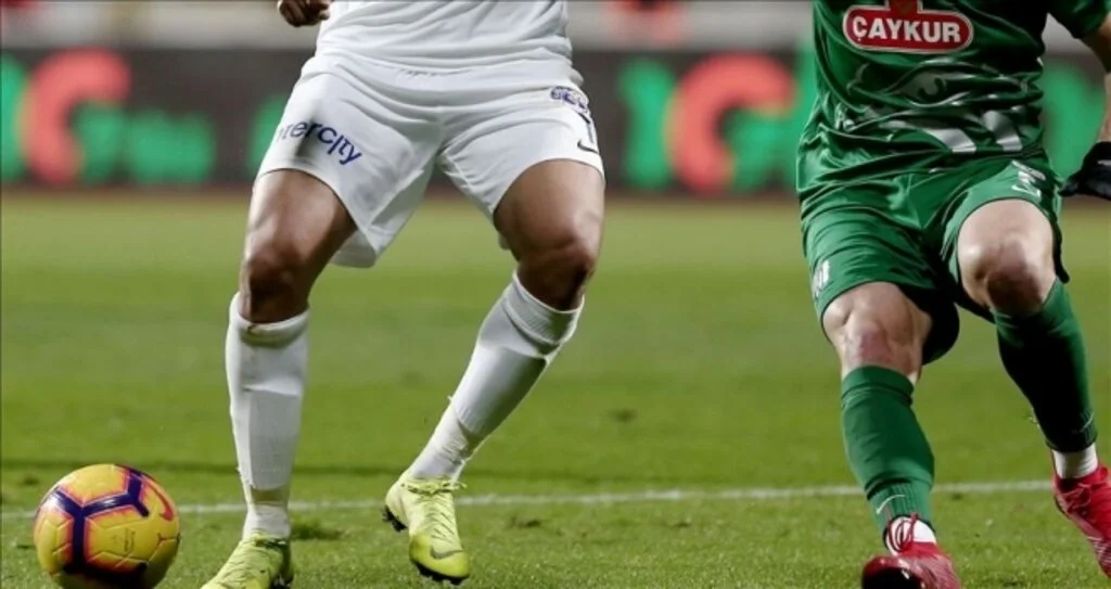 Kasımpaşa, Süper Lig'de yarın Çaykur Rizespor'a konuk olacak