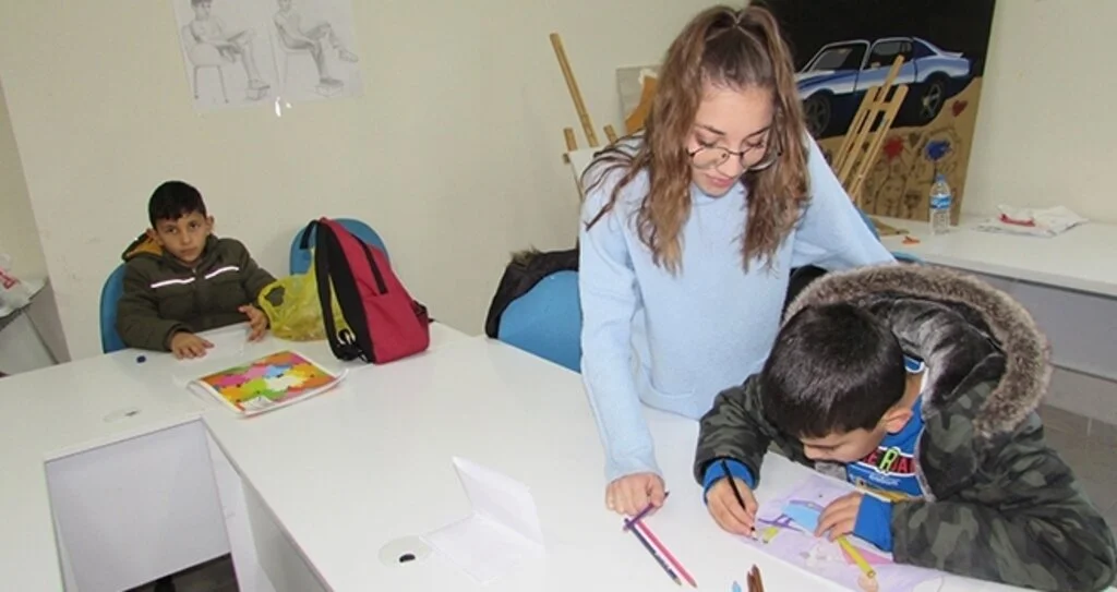 Kavak Gençlik Merkezi'nde resim kursu