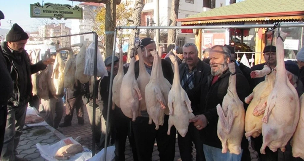 Kavak'ta Kaz Pazarı Kuruldu