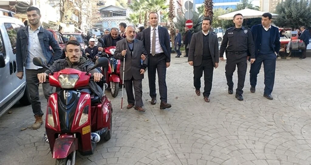 Kaymakam Dinçer 'Onları' Yalnız Bırakmadı