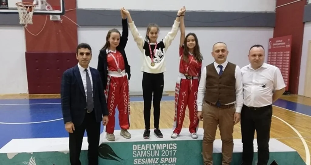 KİCK BOKS'UN BİRİNCİLERİ BELİRLENDİ