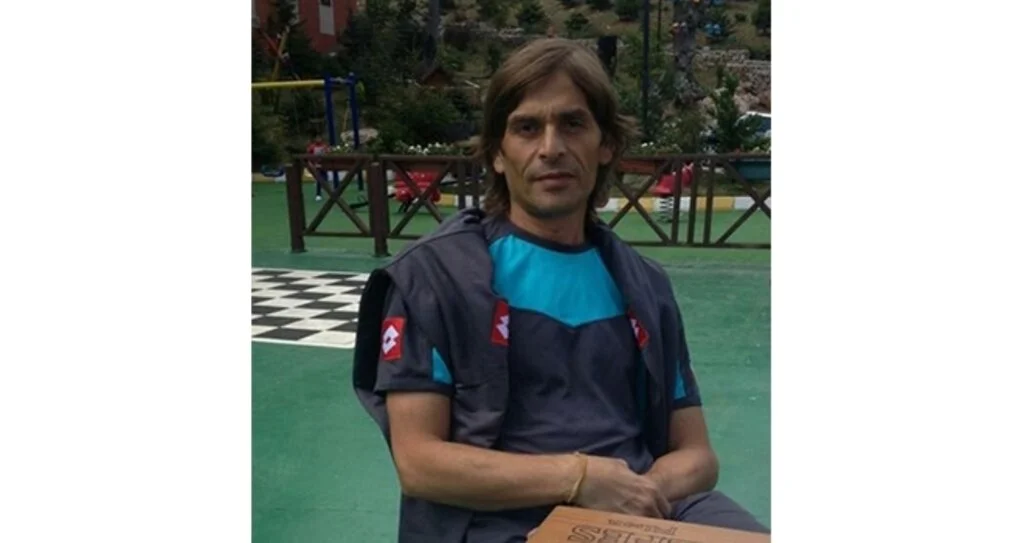 Ladik Belediyespor'da Yaprak Dökümü