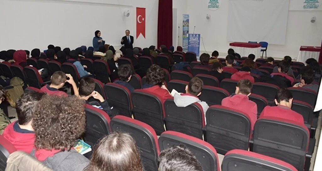 Lise öğrencileri Yazarlık Atölyesinde buluştu