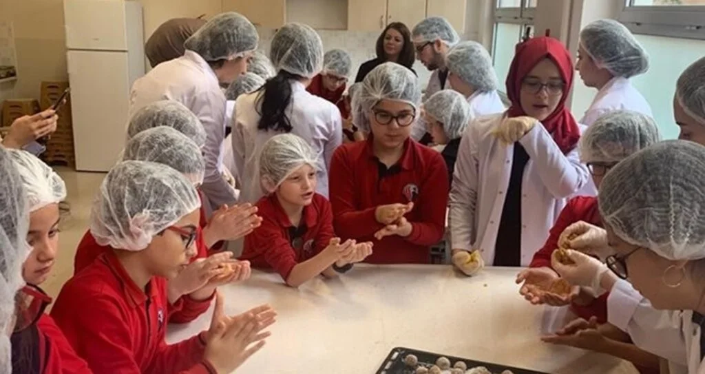 Minik Öğrencilere Animasyonlu Beslenme Eğitimi