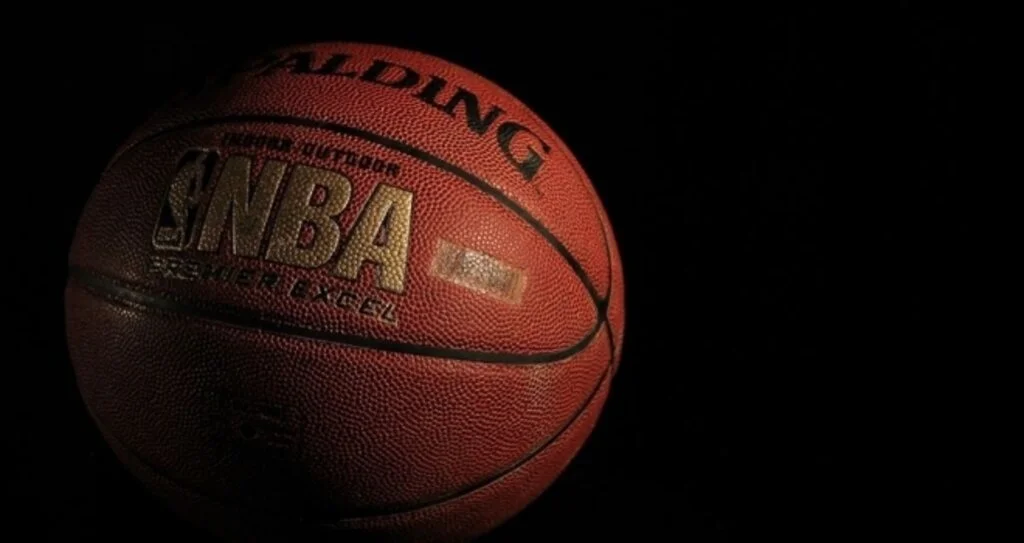 NBA'de Doncicli Dallas Mavericks, San Antonio Spurs'u mağlup etti