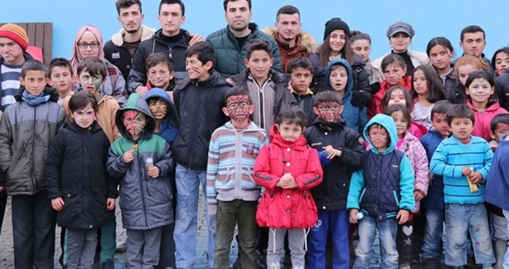 'Noel Baba' yok Alaçamlı gençler var