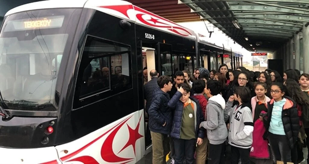 Öğrencilere toplu taşıma anlatıldı