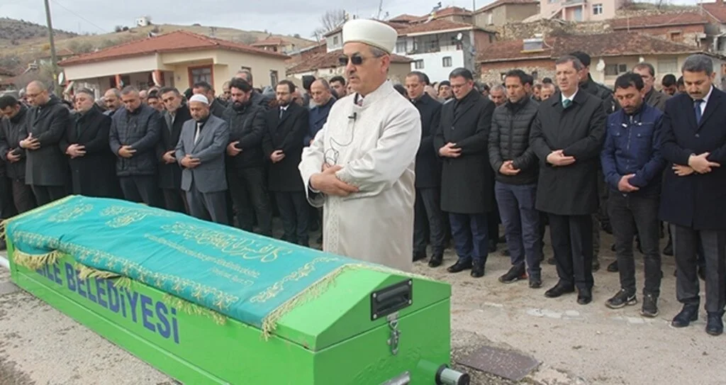 Ömer Çakmak Toprağa Verildi
