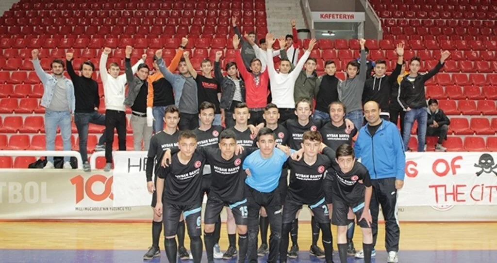 Ömer Halis Demir Zorlanmadı
