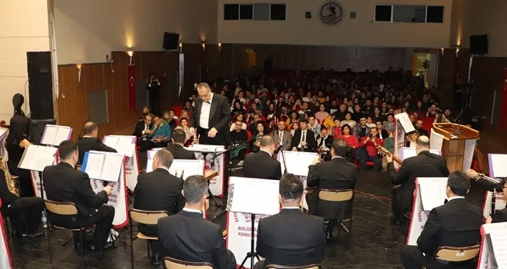 OMÜ ve Sahra Sıhhiye Eğitim Merkezi Komutanlığından 100. yıl konseri