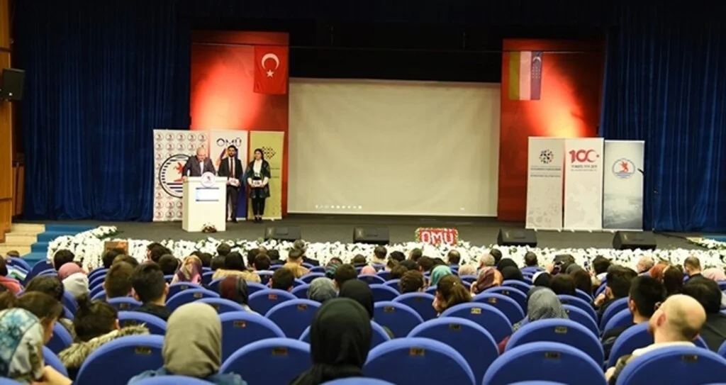 Özbek Öğrenciler Ülkelerini Tanıttı