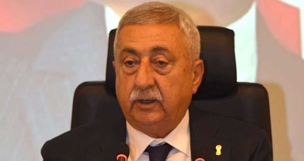 Palandöken: Faizler Yüksek Geldiği İçin Talep Erteleniyor