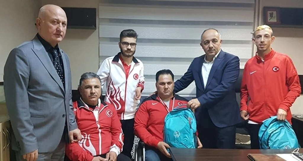 Şampiyonlar Ödüllendirildi