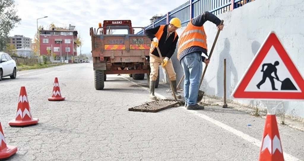 Samsun'da Yağmur Suyu Hatları Temizleniyor