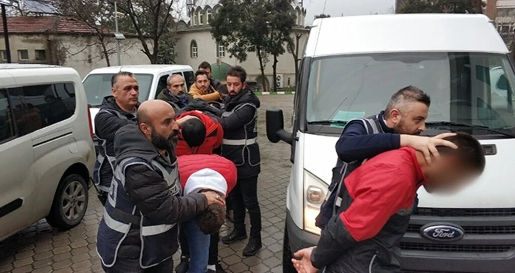 Silahla yaralama olayıyla ilgili 12 şahıs adliyede