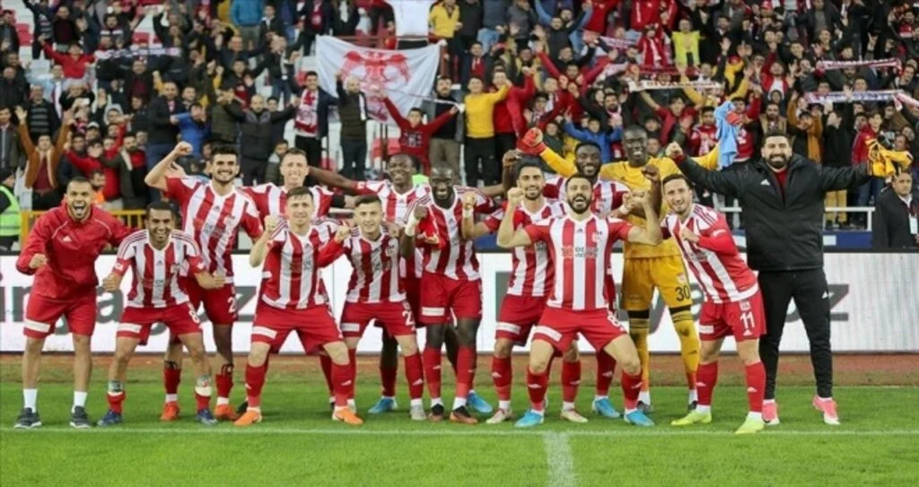 Sivasspor'un 'dipten zirveye' uzanan başarı öyküsü