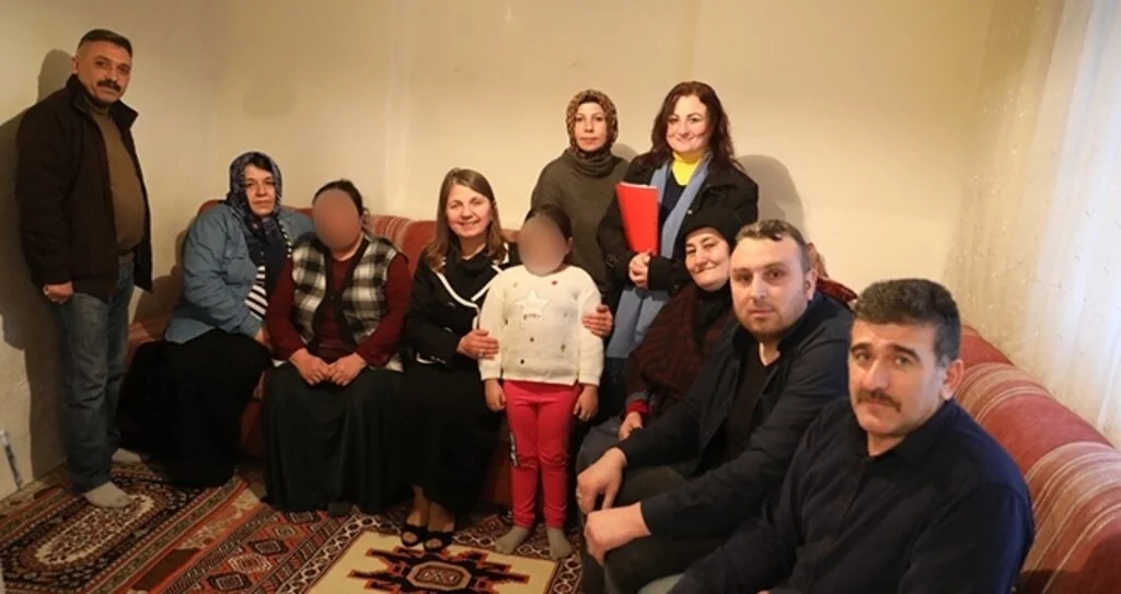 Soğuk Kış Gününde Özledikleri Sıcak Yıvaya Kavuştular