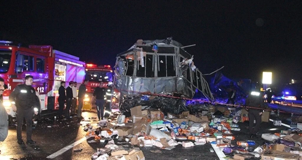 Trafik kazalarında yine ocaklar söndü... 11 ayda, 2 bin 346 kişi kazalarda öldü