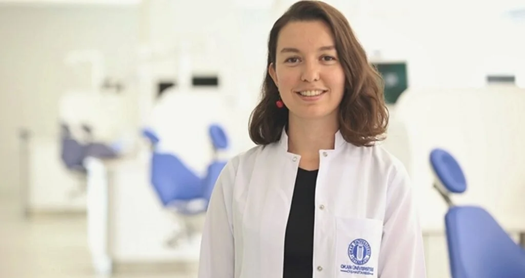 Tütün Ürünleri Diş Etine Zarar Veriyor!
