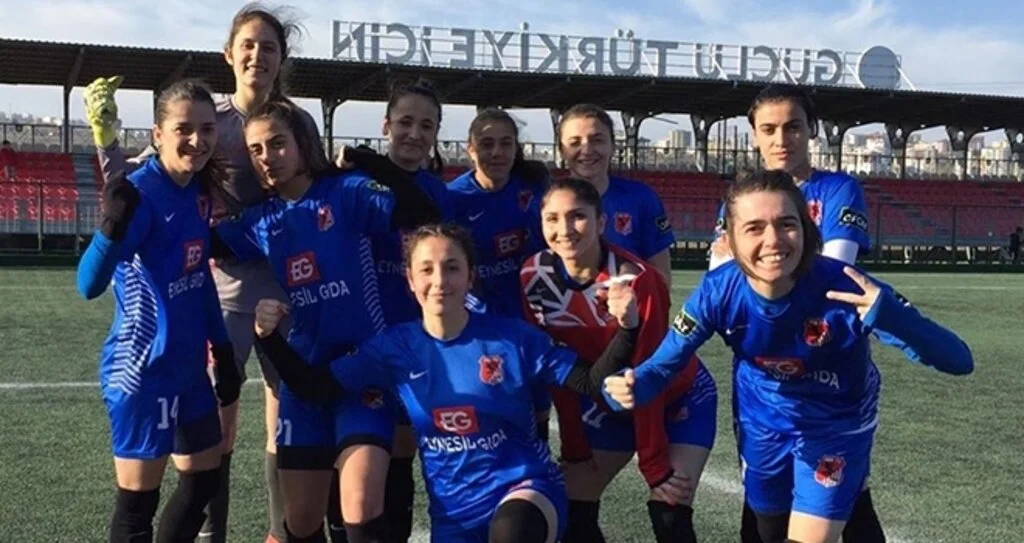 YAP-PA'nın Kızları Fırtına Gibi