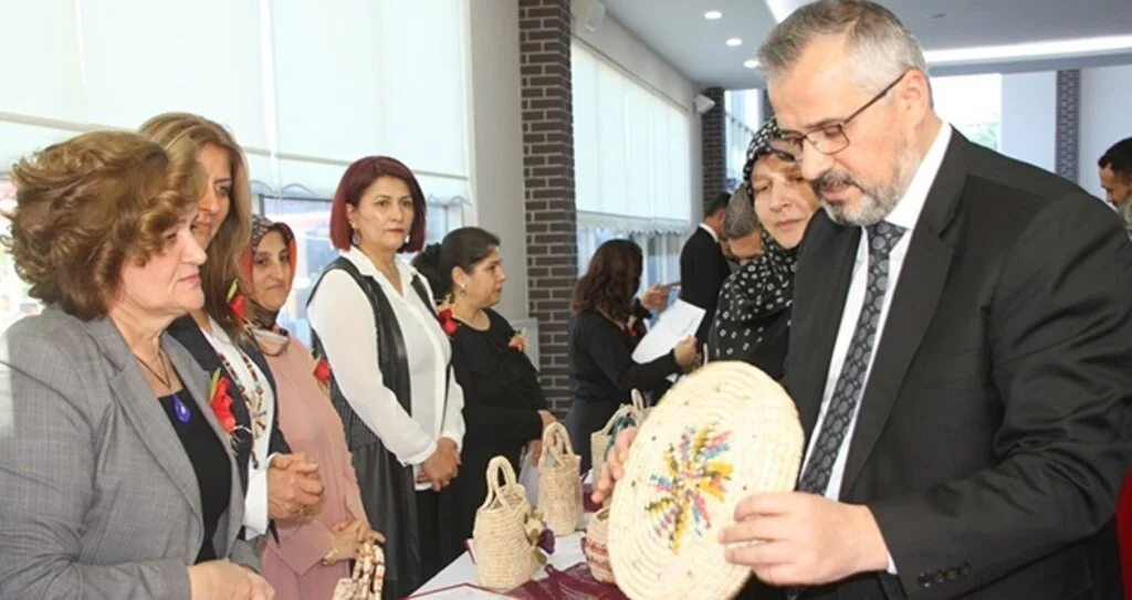 Zembil Örücülüğü sanatına kadın eli değdi