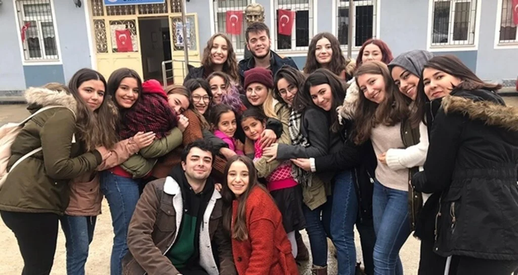 '30 koca yürekli öğrenci' Kütüphane Oluşturdu