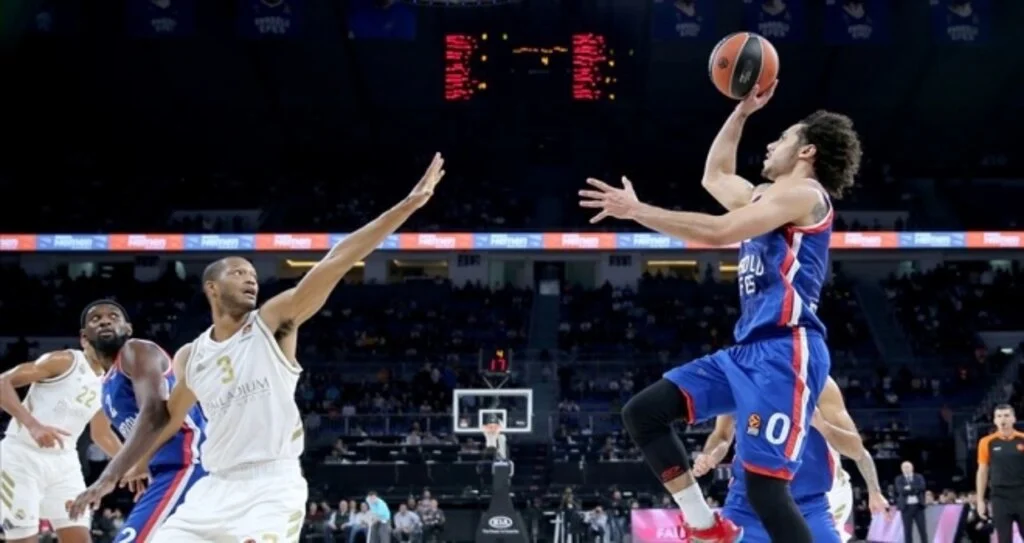 Anadolu Efes Real Madrid'e konuk olacak