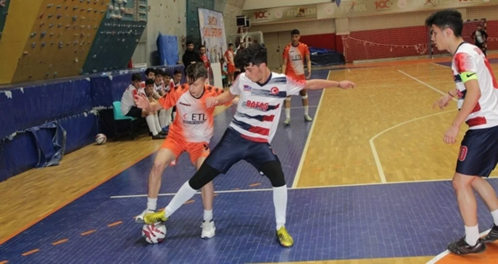 Bafra İlk Yarıda Bitirdi