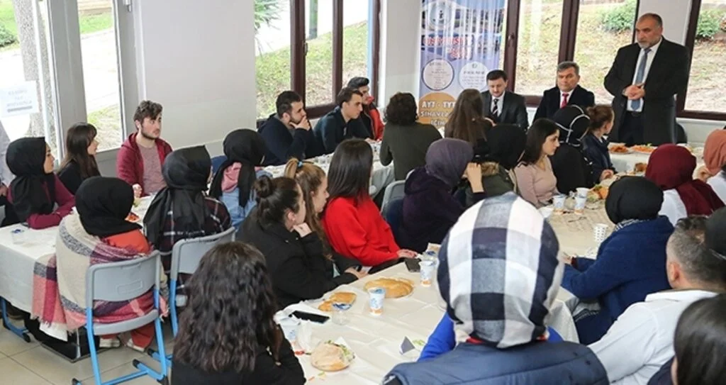 Başkan Sandıkçı: Geleceğimiz Siz Gençlere Emanet