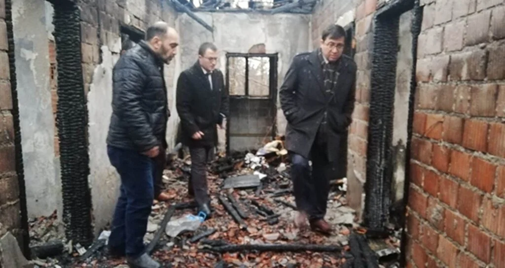 Evi yanan aileye devletten yardım eli