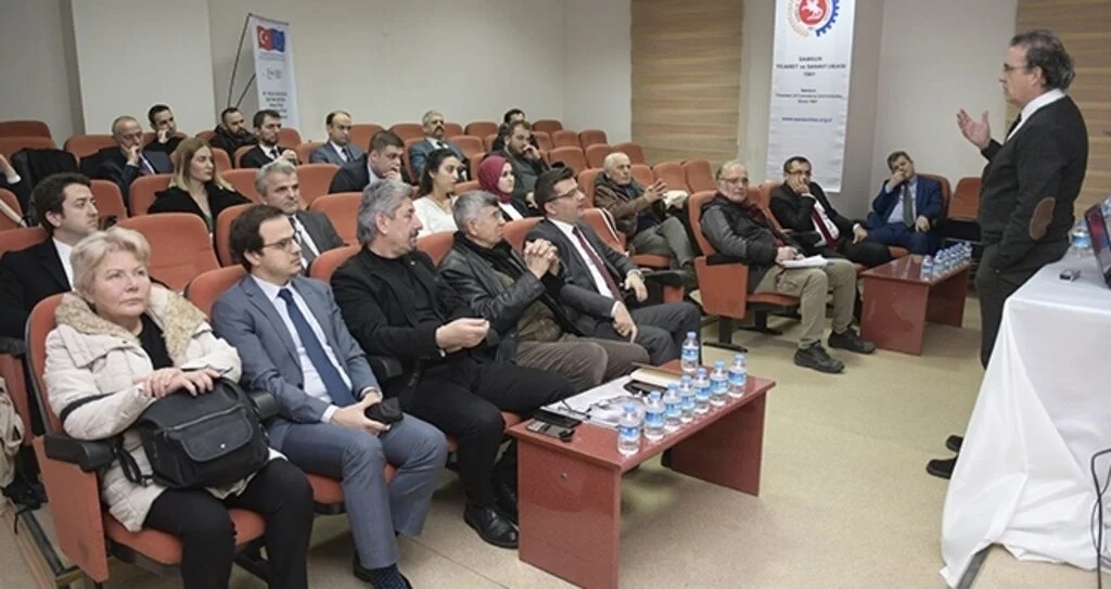 Firmalar İhracatta Uzman Bulamıyor
