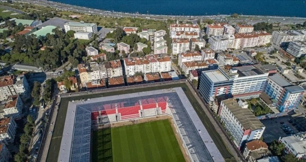 Göztepe'nin 'Koca Kaptanı' Gürsel Aksel
