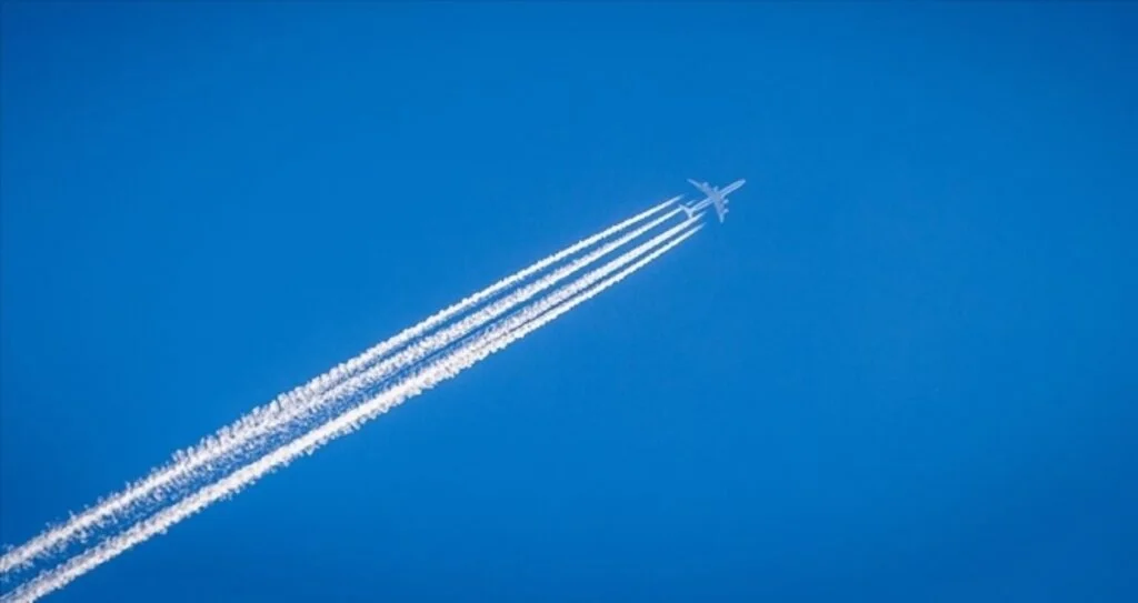 Hava yolu şirketleri İran ve Irak rotalarını değiştirdi