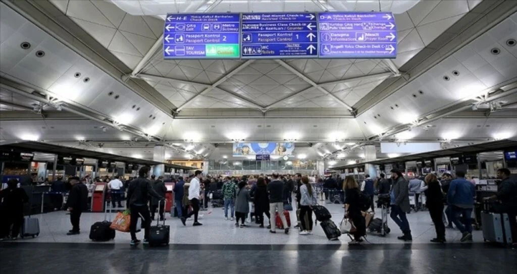 Hava yolunu kullanan yolcu sayısı 209 milyonu geçti