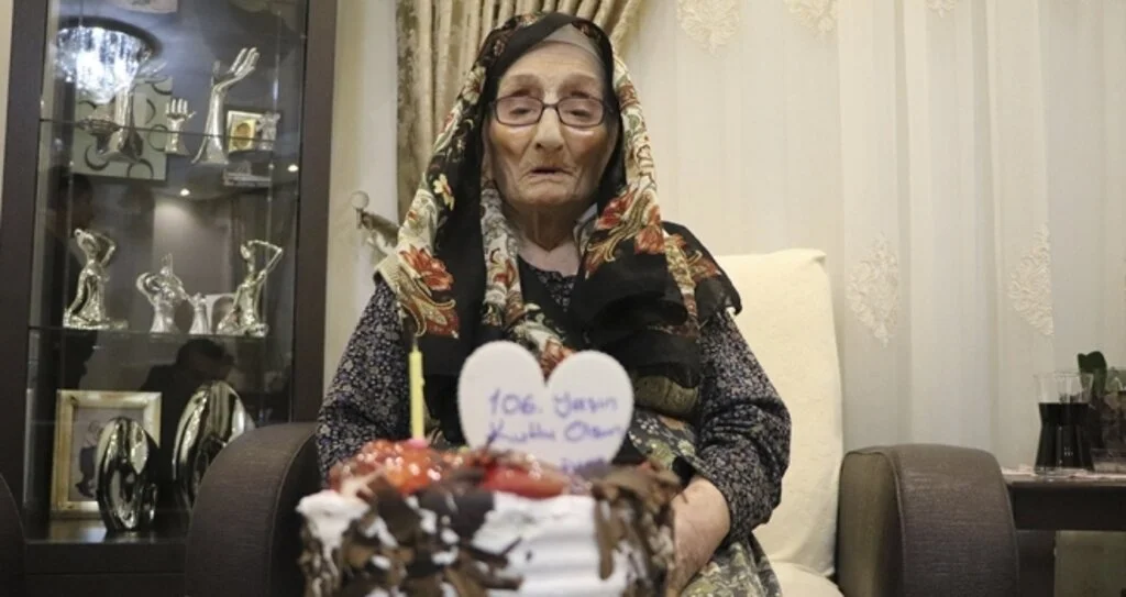 Hayata Nazire Yapıyor