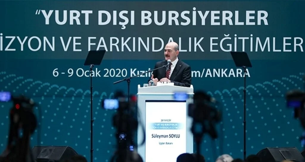 İçişleri Bakanı Soylu: “İdlib’den 300 bini aşkın insan son 1 ayda yerinden edildi”