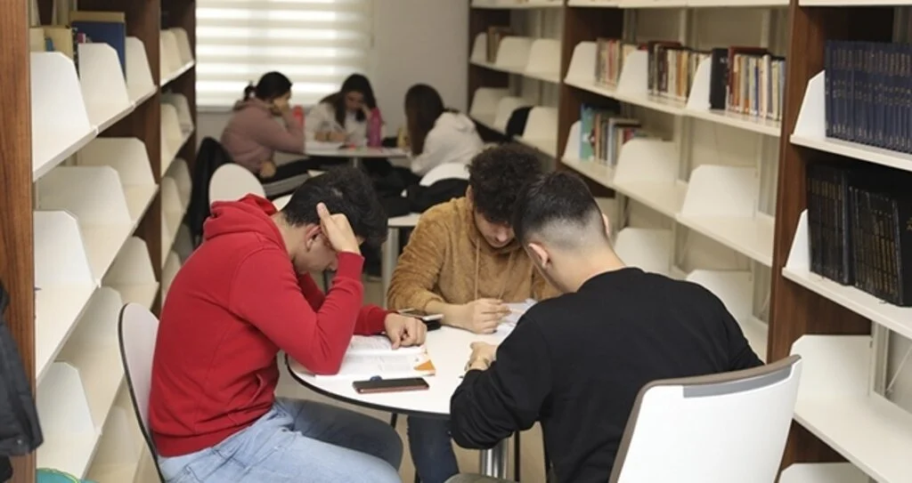 İlkadım'da Halk Kütüphanesi'ne Yoğun İlgi