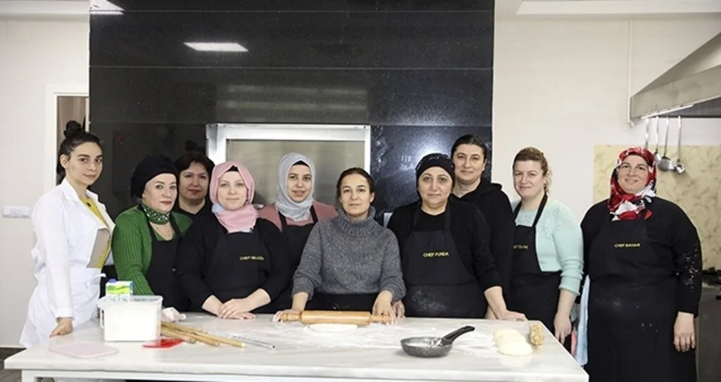 İlkadımlı Kadınlar Mutfak Becerilerini Geliştiriyor