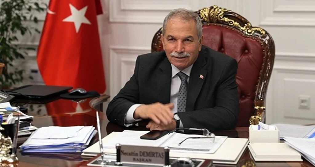 İyi ve kötü günde halkın yanındayız