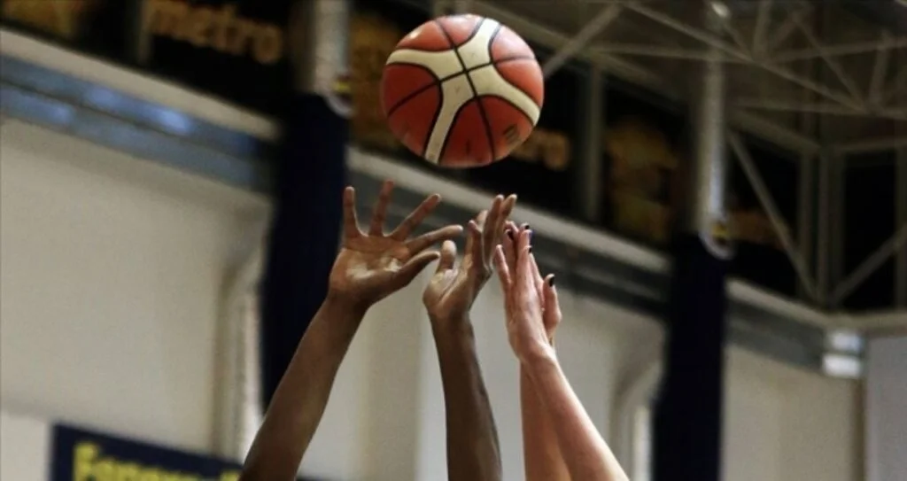 Kadın basketbolunda derbide Beşiktaş ile Fenerbahçe karşılaşacak
