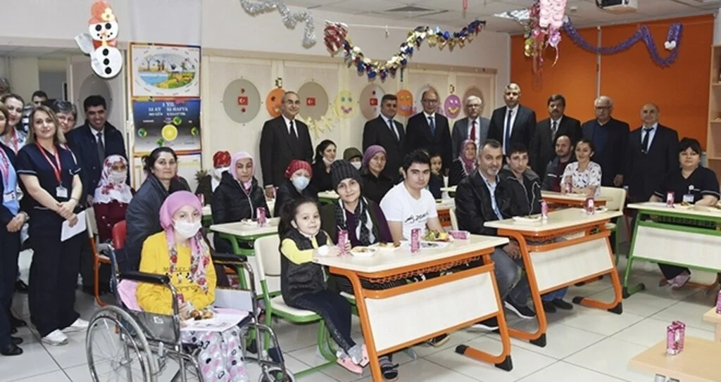 Karnelerini Hastanede Aldılar