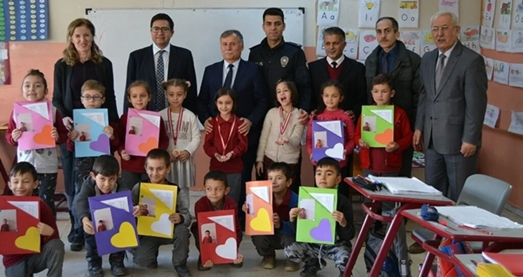Kaymakam Zaman'dan öğrencilere: Sizler bizim geleceğimizsiniz