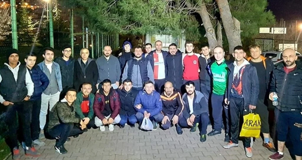Kazanan Dostluk Oldu