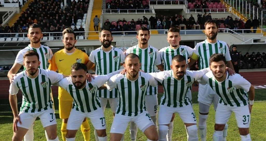 Lider İki Puan Kaybetti