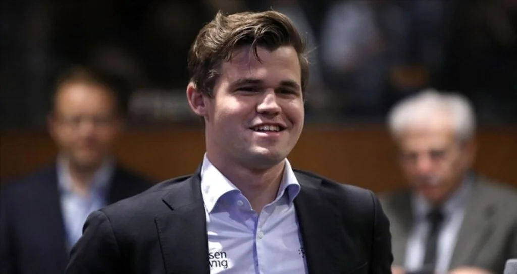Magnus Carlsen satranç tarihine geçti