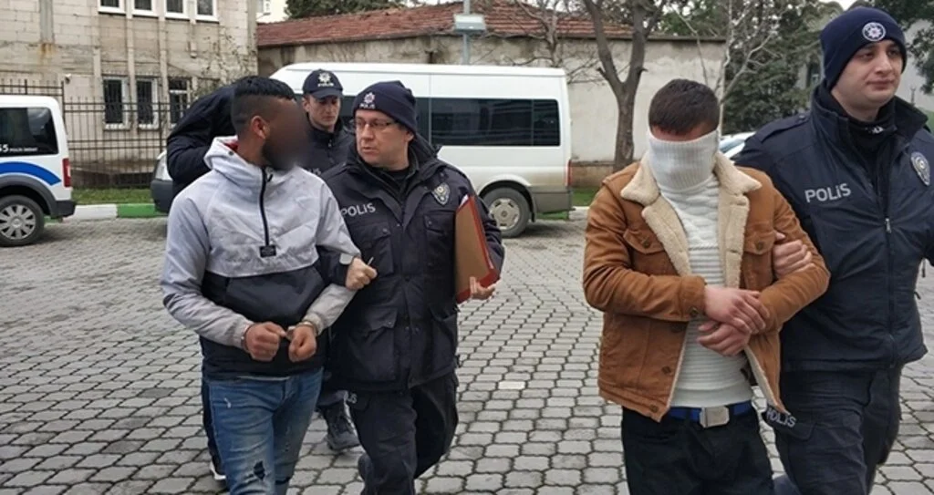 Millet Bahçesi inşaatından kablo çalan 3 zanlı adliyede