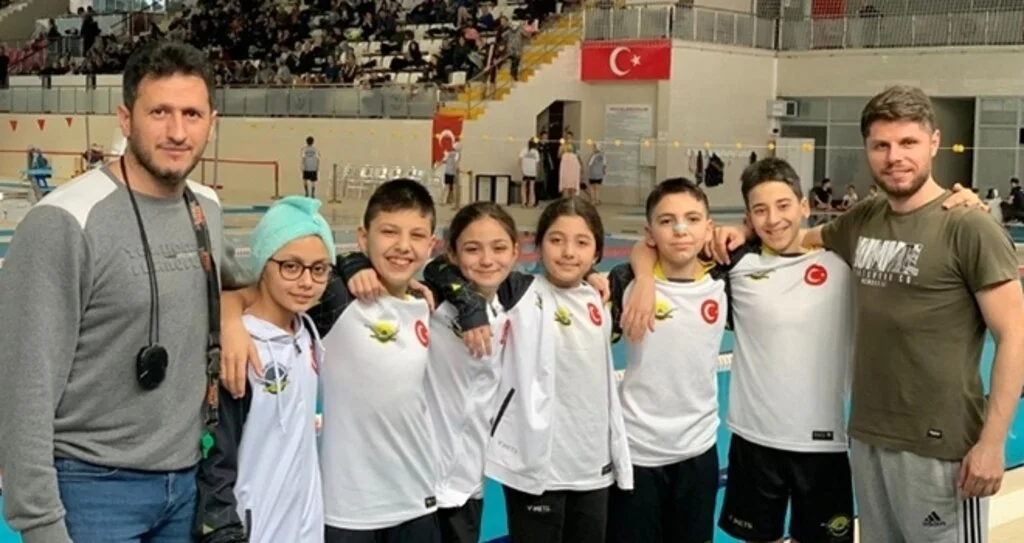 Minik Yüzücüler Vizelerini Aldı