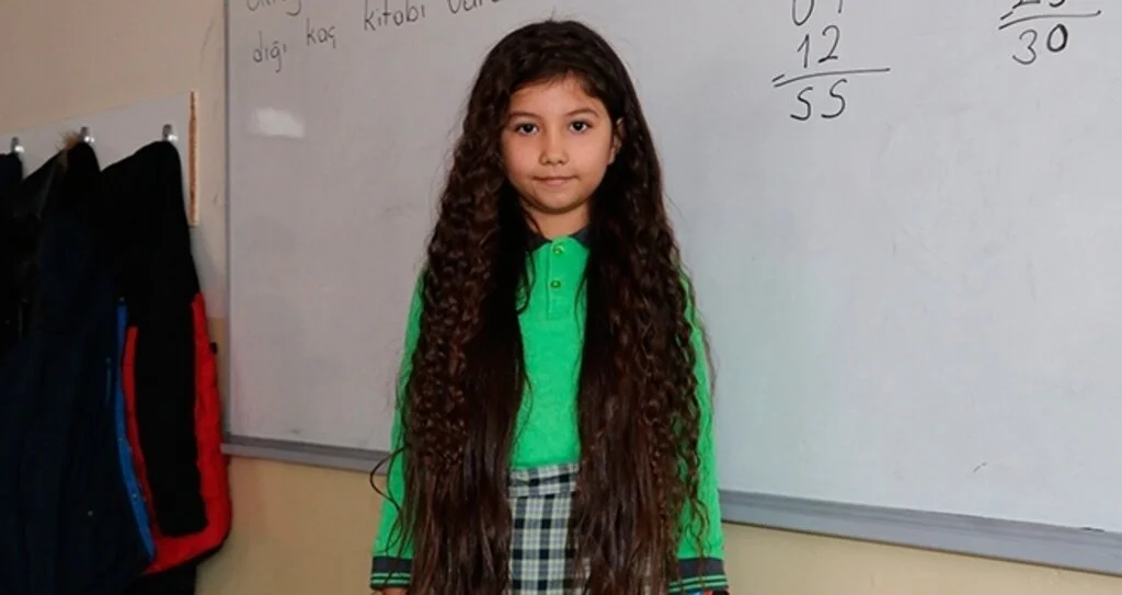 Minik Zeynep'in kocaman yüreği