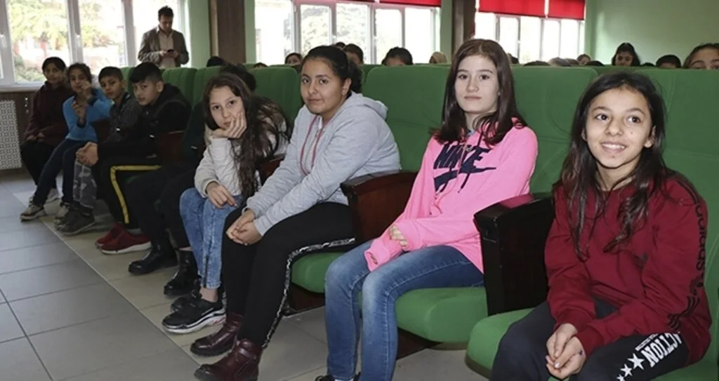 Öğrencilere havacılık meslekleri tanıtıldı